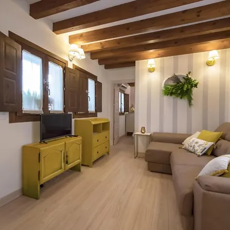 La Casa Del Transito - Living * Toledo