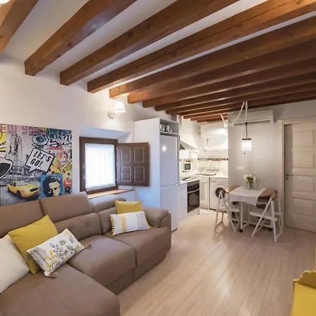 La Casa Del Tránsito *